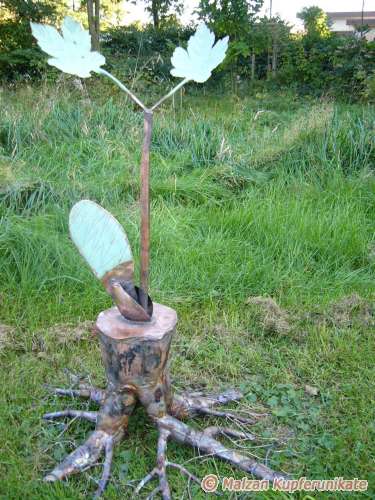 Samen und Blattwerk Alter Elbtunnel